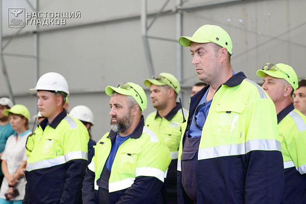 Губернатор Белгородской области Вячеслав Гладков посетил завод "Аллнекс Белгород"